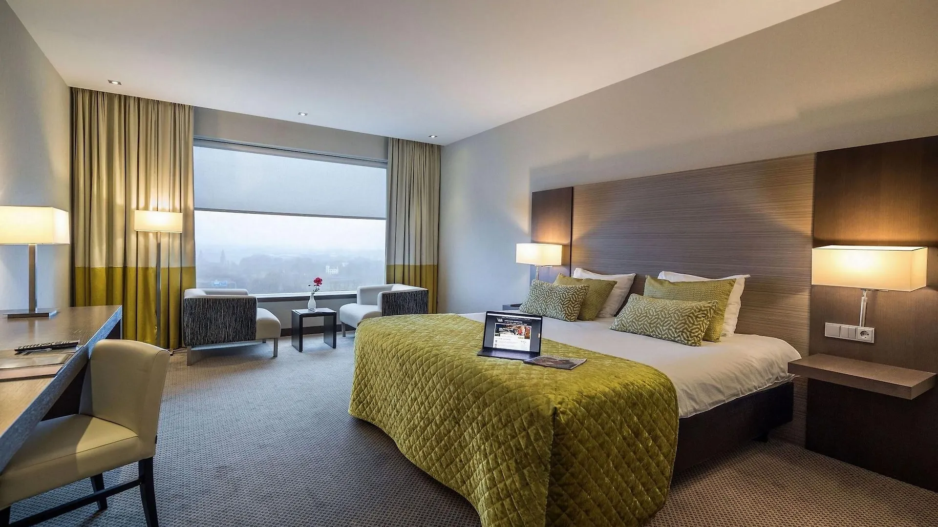 Van Der Valk Hotel Duesseldorf 4*, Düsseldorf